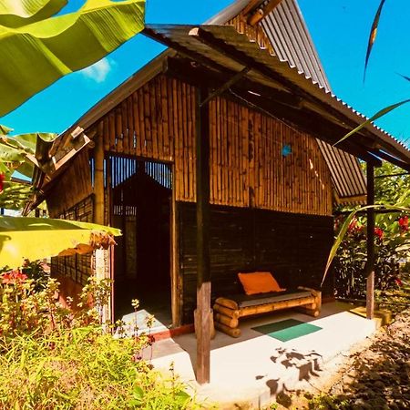 The Mudhouse Hostel Mompiche Bagian luar foto