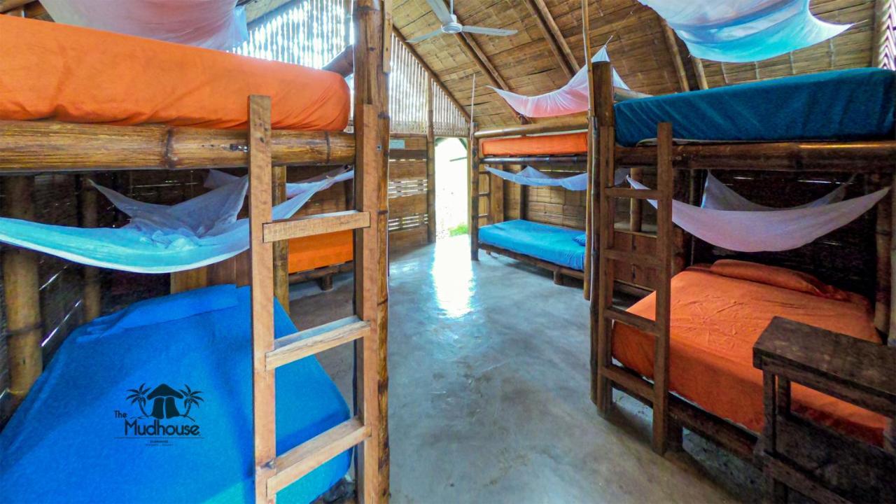 The Mudhouse Hostel Mompiche Bagian luar foto