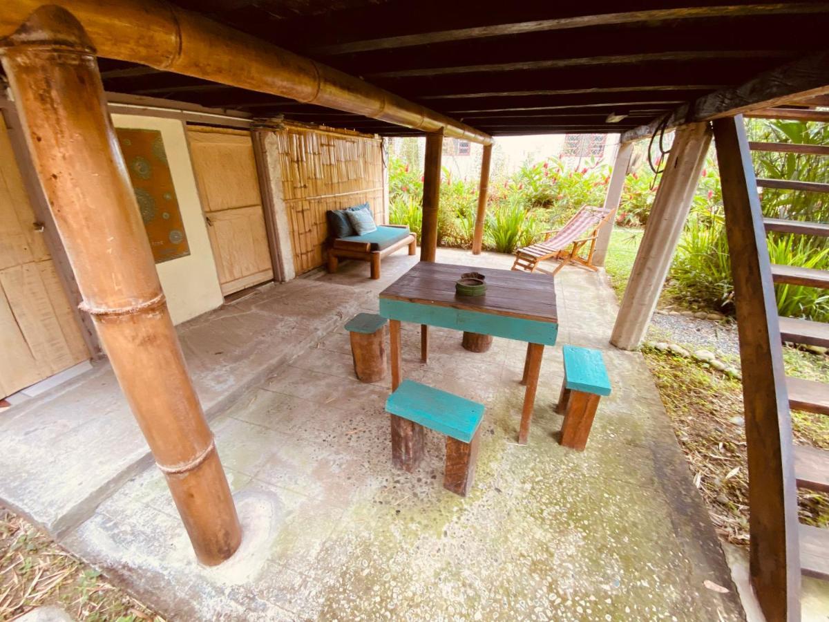 The Mudhouse Hostel Mompiche Bagian luar foto