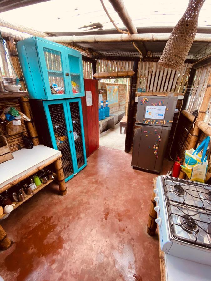 The Mudhouse Hostel Mompiche Bagian luar foto