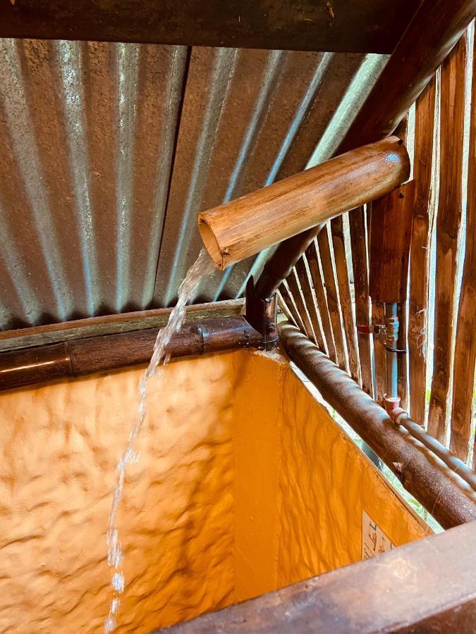The Mudhouse Hostel Mompiche Bagian luar foto