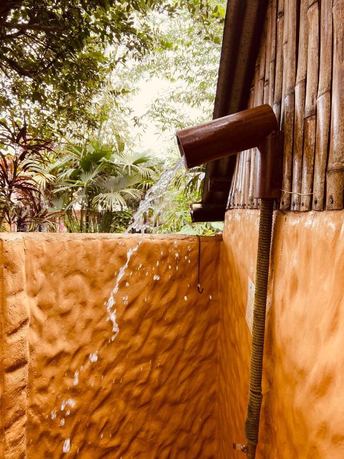 The Mudhouse Hostel Mompiche Bagian luar foto