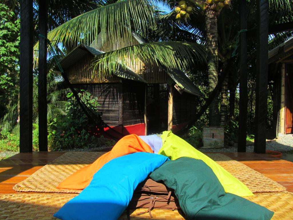The Mudhouse Hostel Mompiche Bagian luar foto